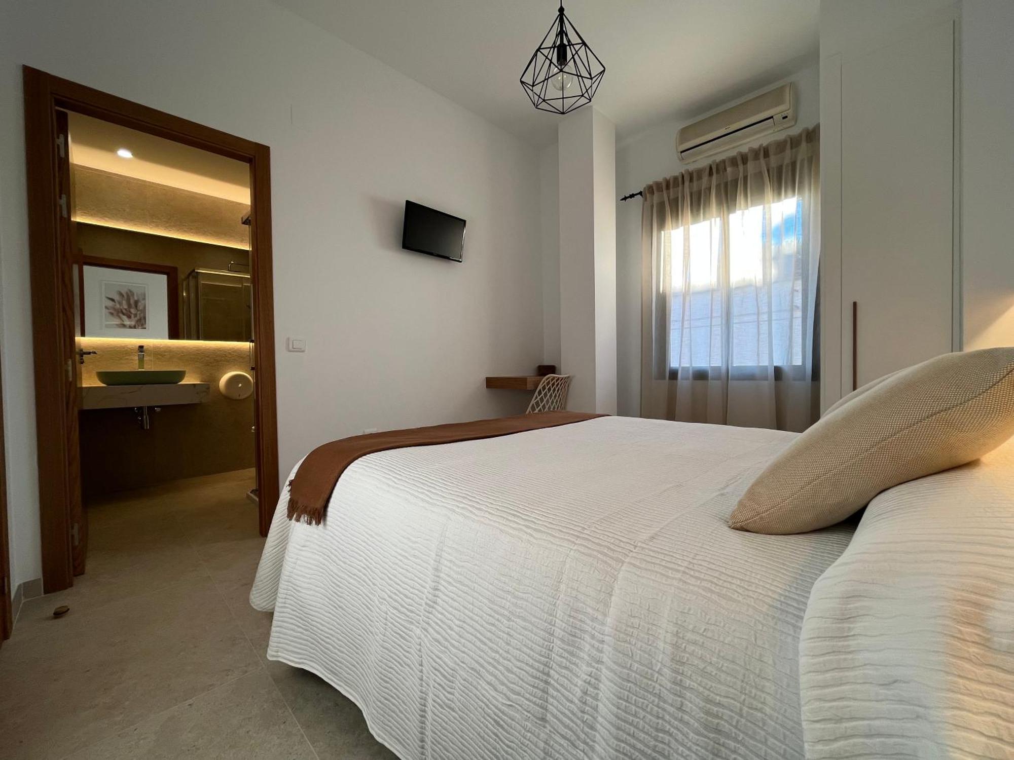 Hostal Parador De Los Llanos Torreorgaz ภายนอก รูปภาพ